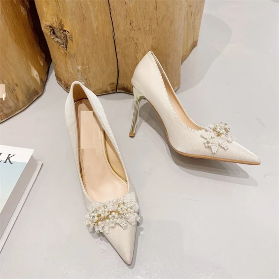 スティレットハイヒールパーティードレスとんがりつま先ブライダルレディ結婚式の女性の靴